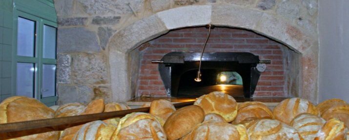 Bakery Shop in Karvounádes